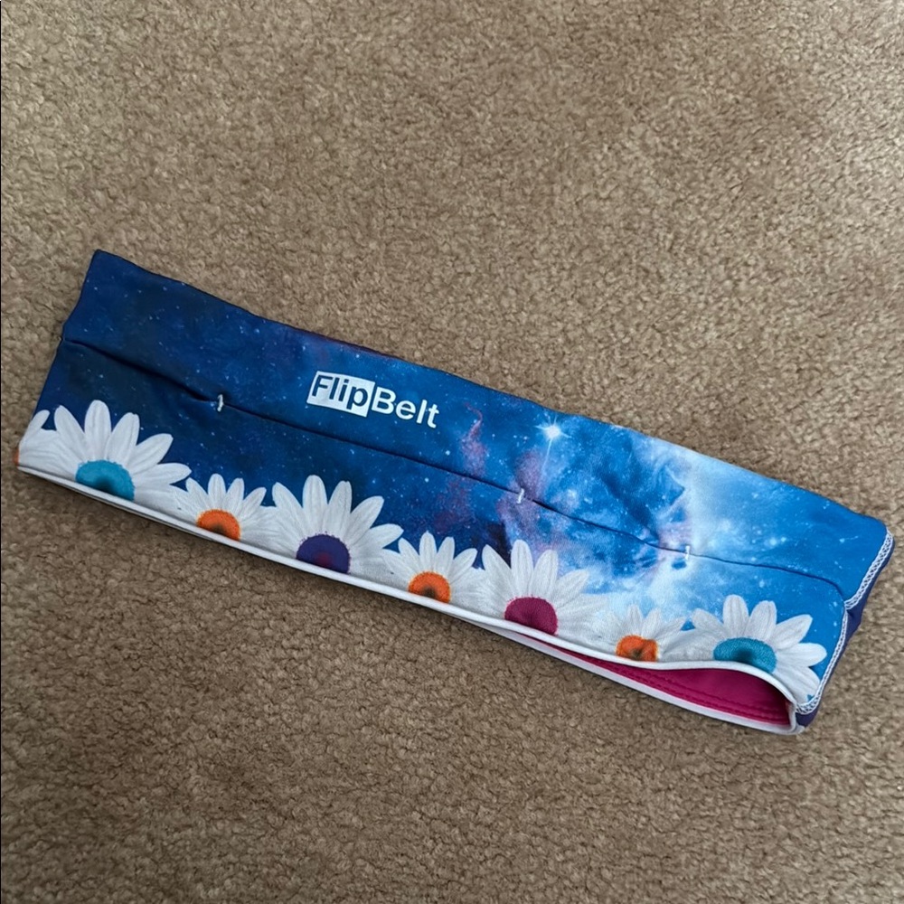 FlipBelt Blue Floral Waistband